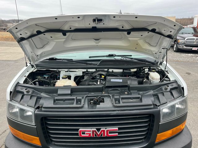 2019 GMC Savana Cargo Van Mini Duramax turbo Diesel Work Van  - 22986902 - 33