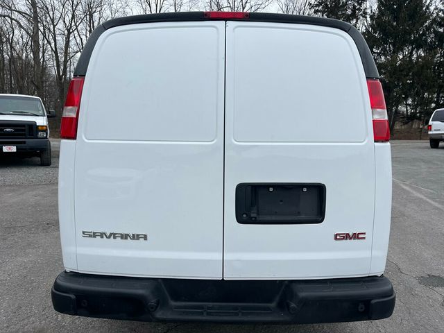 2019 GMC Savana Cargo Van Mini Duramax turbo Diesel Work Van  - 22986902 - 3