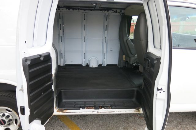 2019 GMC Savana Cargo Van RWD 2500 135" - 23095884 - 46
