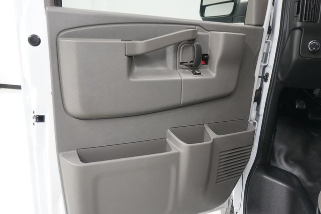 2019 GMC Savana Cargo Van RWD 2500 135" - 22983984 - 9