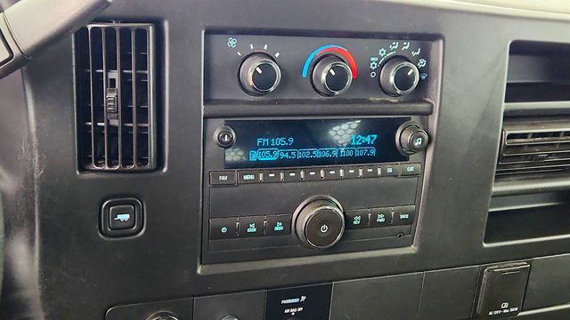 2019 GMC Savana Cargo Van RWD 2500 135'' with 6.0L V8 FlexFuel Engine & Bulkhead - 23002754 - 16