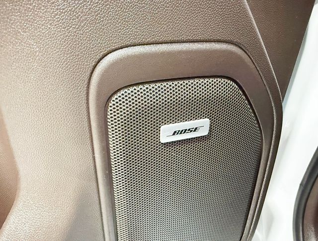 2019 GMC Sierra 1500 4WD Crew Cab 147" SLT - 22915888 - 32