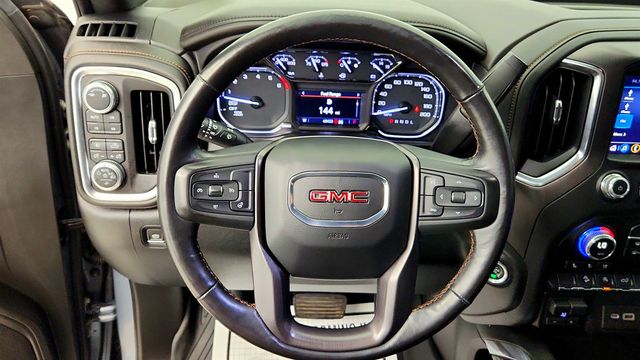 2019 GMC Sierra 1500 4WD Crew Cab 157'' AT4 w/ Premium Pkg - 23045499 - 10