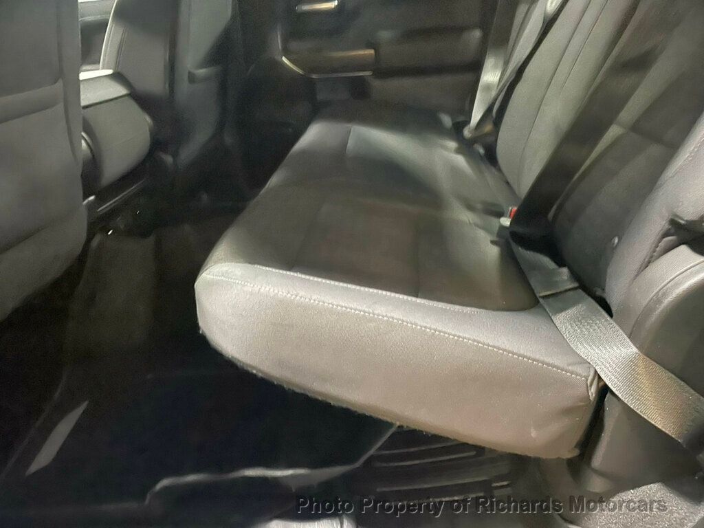 2019 GMC Sierra 1500 4WD Crew Cab 157" SLE - 23019813 - 14