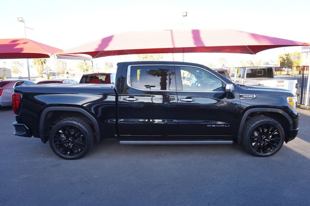 2019 GMC Sierra 1500 DENALI, 4X4, 6.2L V8, PREMIUM WHEELS, MOON ROOF, LEATHER SEATS - 23075292 - 4