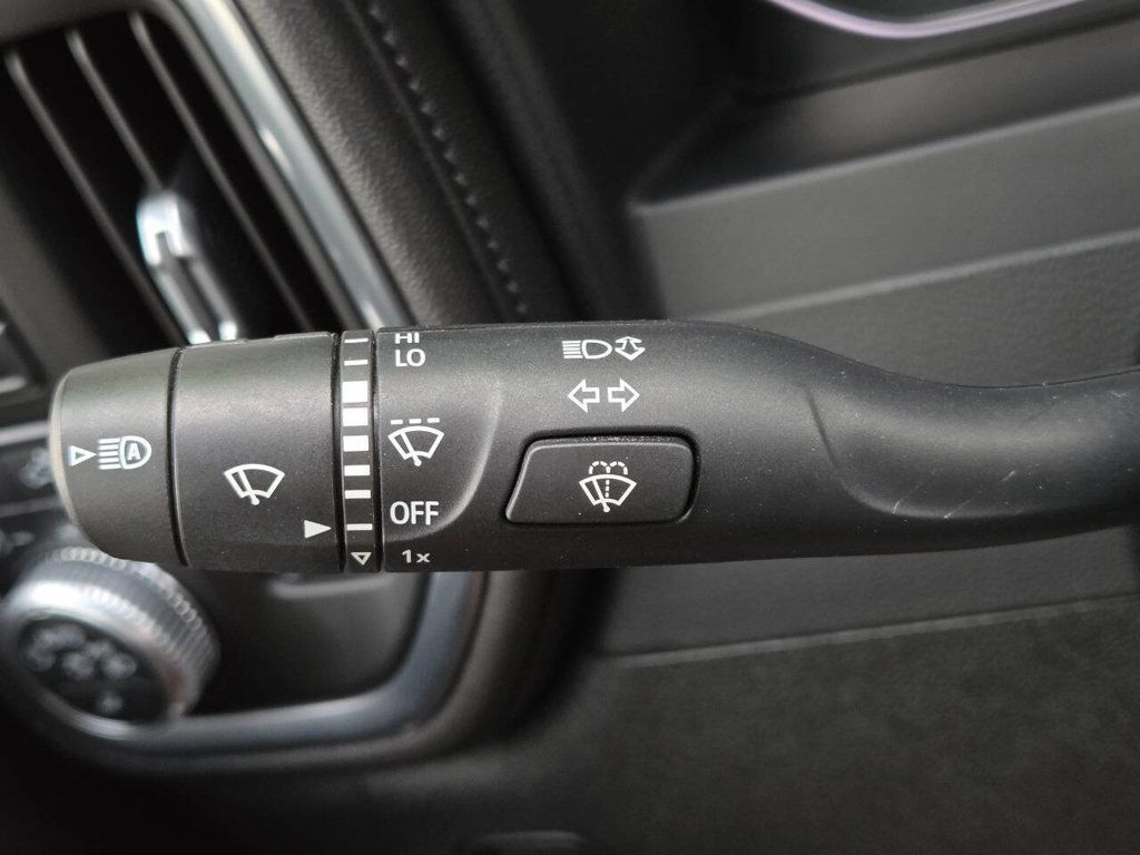 2019 Gmc Sierra 1500 SLT photo 32