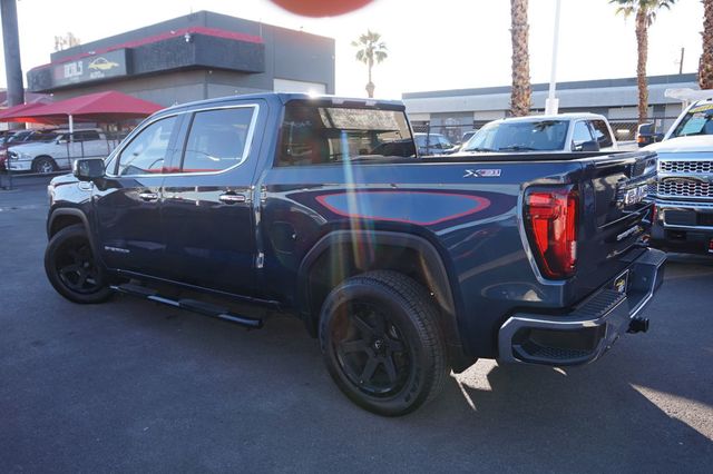2019 GMC Sierra 1500 SLT, 4X4, PREMIUM WHEELS, RUNNING BOARDS, TOWING PACKAGE - 22959093 - 3