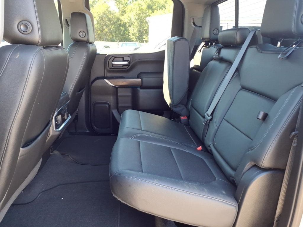 GMC Sierra photo 14