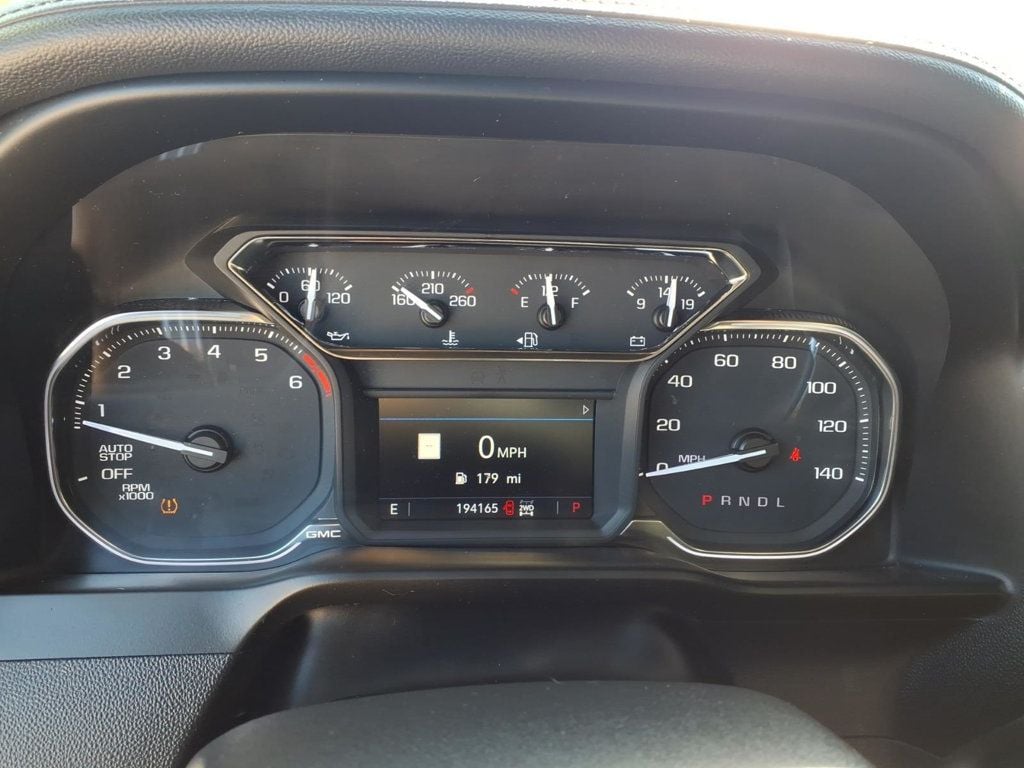 GMC Sierra photo 9