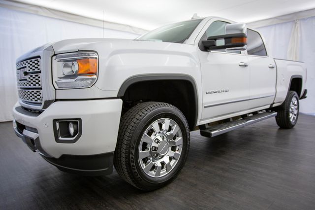 2019 GMC Sierra 2500HD 4WD Crew Cab 153.7" Denali - 22754534 - 28