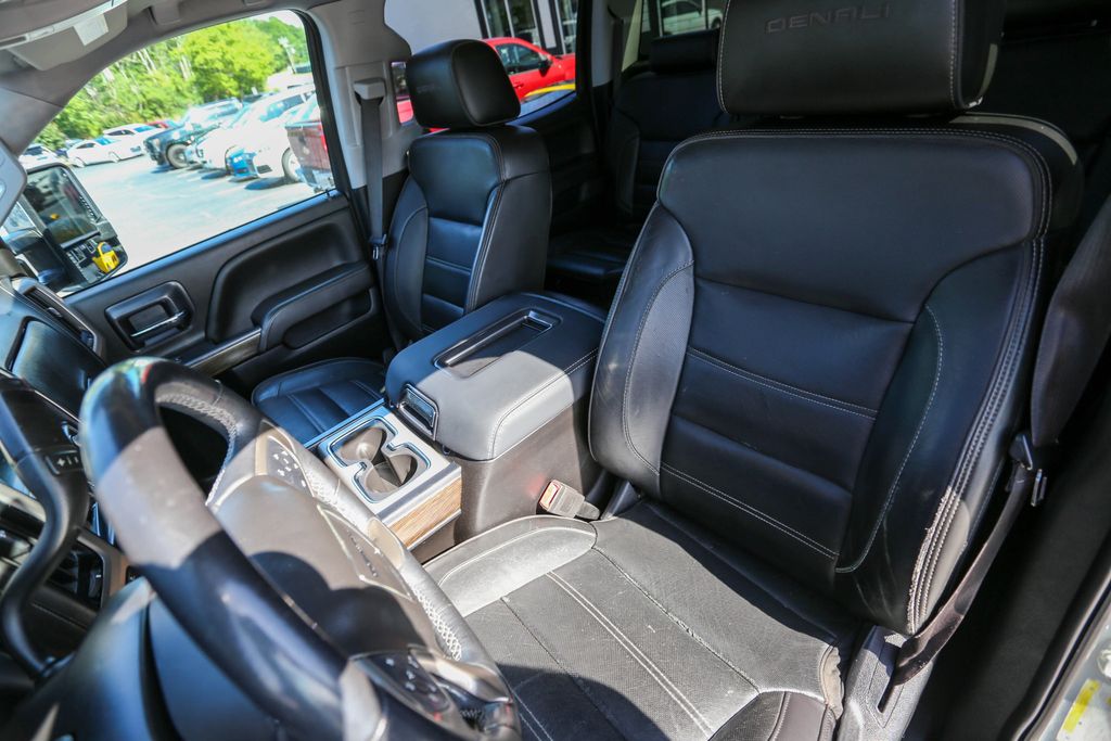 2019 GMC Sierra 2500HD 4WD Crew Cab 153.7" Denali - 22968555 - 18