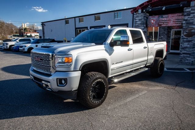 2019 GMC Sierra 2500HD 4WD Crew Cab 153.7" Denali - 22968555 - 1