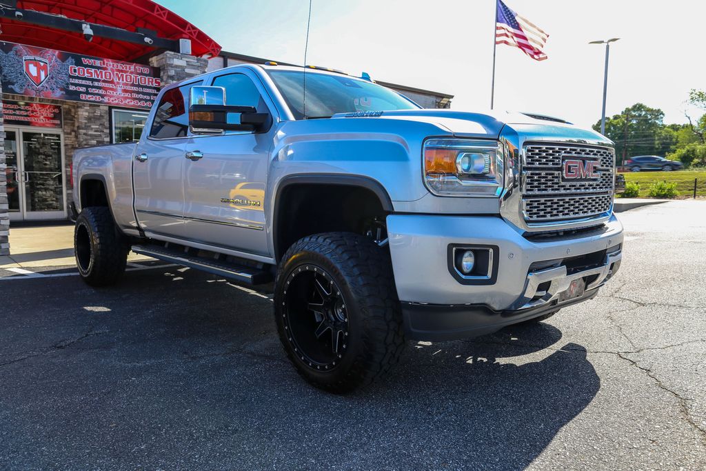 2019 GMC Sierra 2500HD 4WD Crew Cab 153.7" Denali - 22968555 - 25