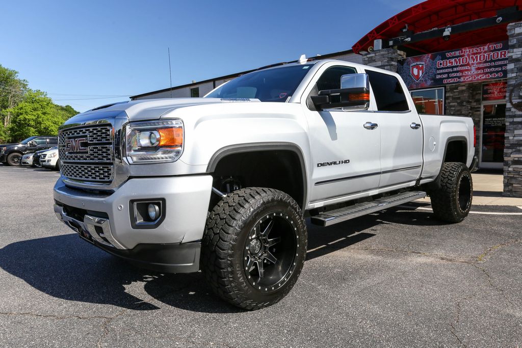 2019 GMC Sierra 2500HD 4WD Crew Cab 153.7" Denali - 22968555 - 26