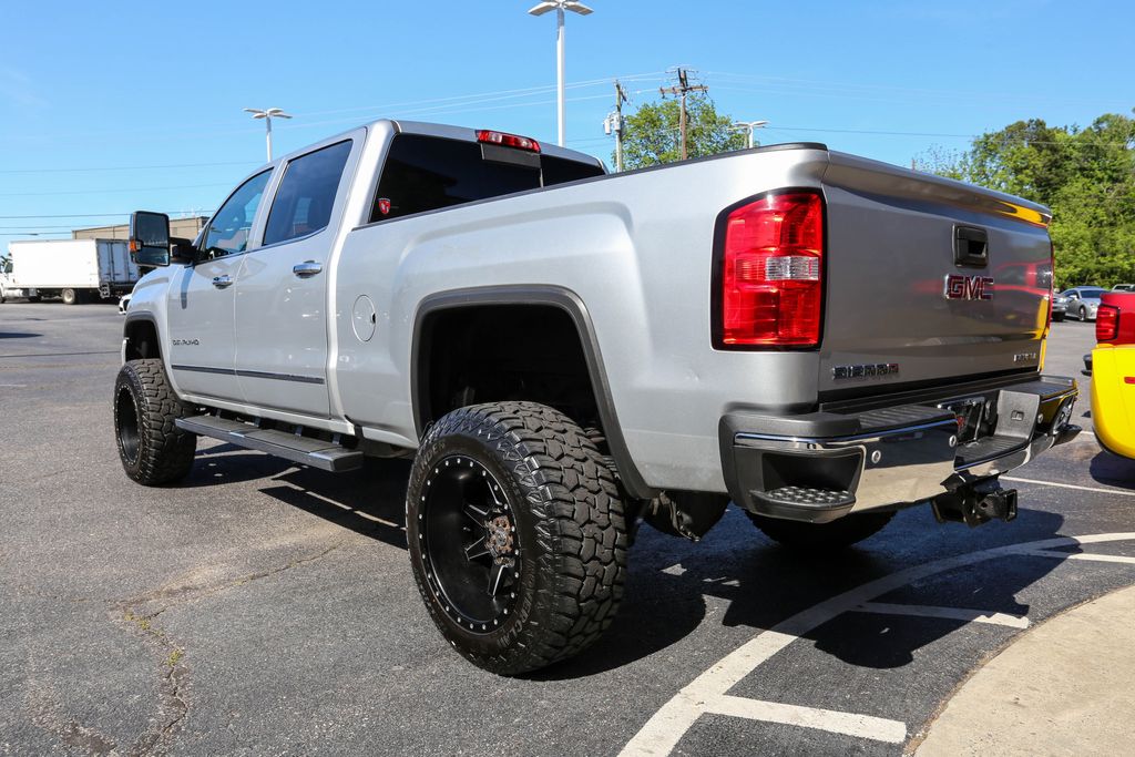 2019 GMC Sierra 2500HD 4WD Crew Cab 153.7" Denali - 22968555 - 28