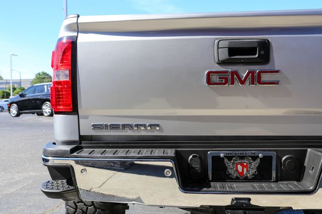 2019 GMC Sierra 2500HD 4WD Crew Cab 153.7" Denali - 22968555 - 35