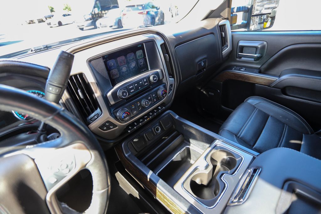 2019 GMC Sierra 2500HD 4WD Crew Cab 153.7" Denali - 22968555 - 47