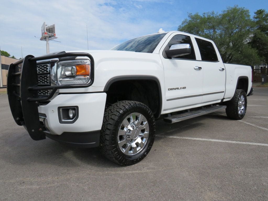 2019 GMC Sierra 2500HD 4WD Crew Cab 153.7" Denali - 22574366 - 1