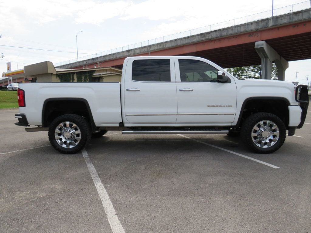 2019 GMC Sierra 2500HD 4WD Crew Cab 153.7" Denali - 22574366 - 4