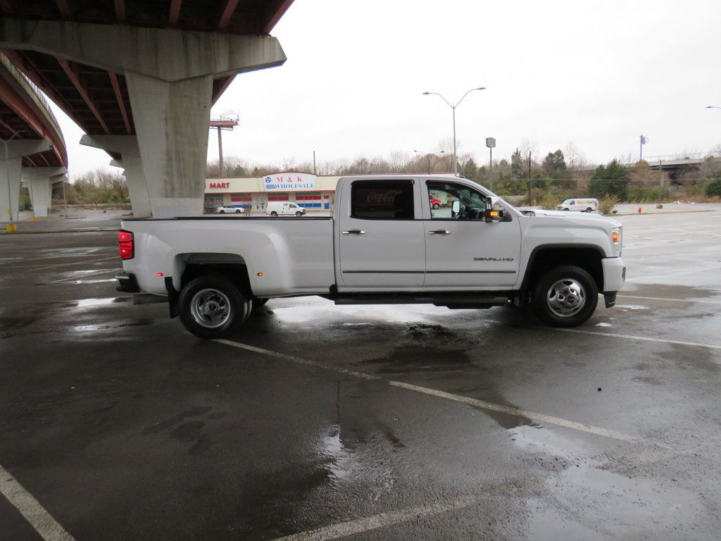 2019 GMC Sierra 3500HD 4WD Crew Cab 167.7" Denali - 22709116 - 0