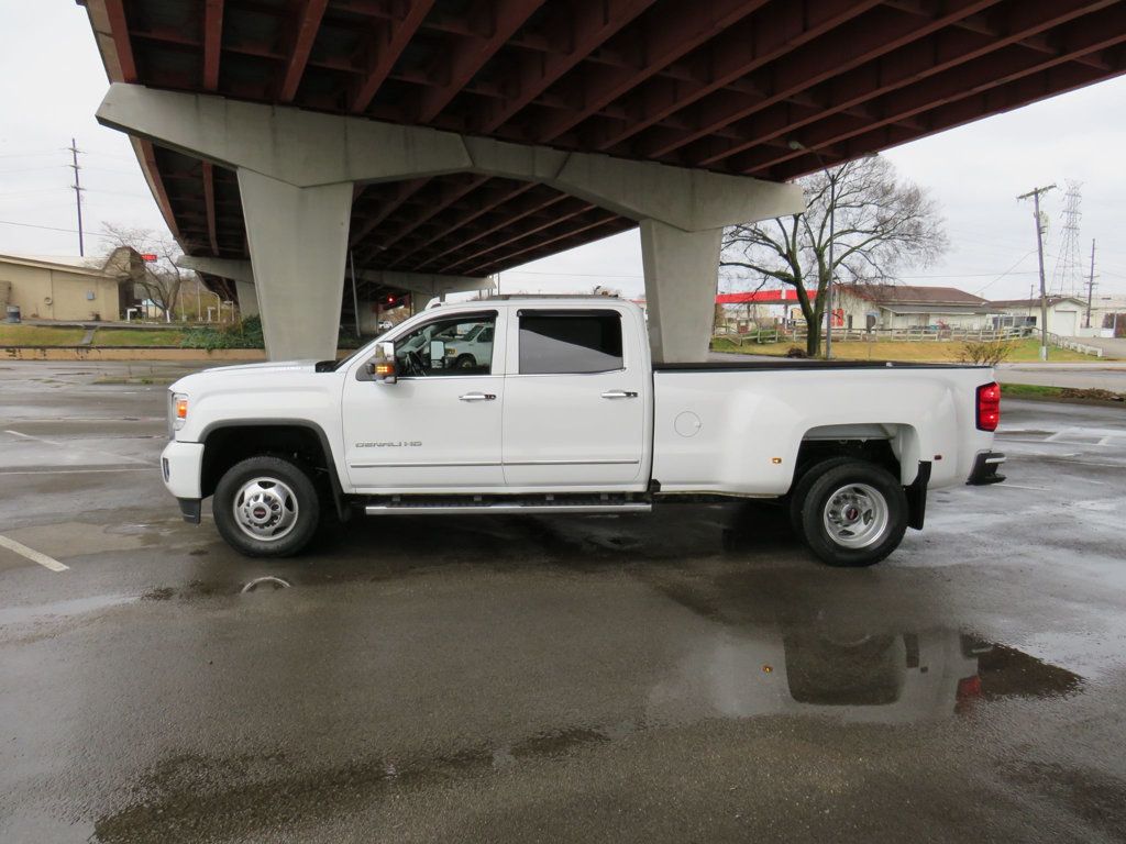 2019 GMC Sierra 3500HD 4WD Crew Cab 167.7" Denali - 22709116 - 2