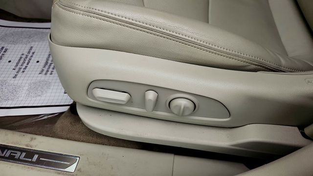 2019 GMC Terrain 4dr Denali w/ Skyscape Power Sunroof & Advanced Safety Pkg - 22996180 - 11