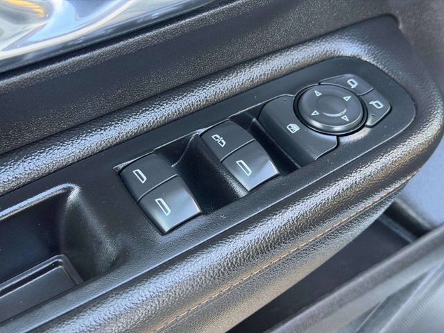 2019 GMC Terrain FWD 4dr SLT - 22975277 - 13