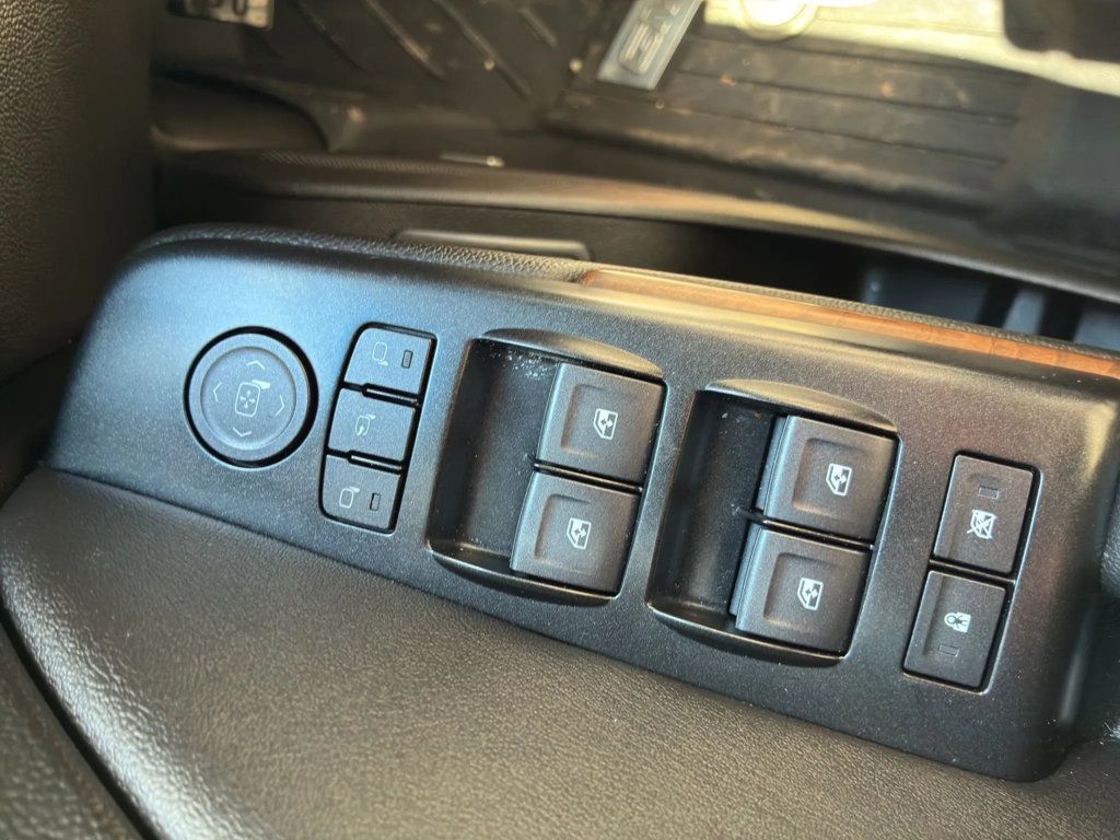 2019 GMC Yukon 4WD 4dr Denali - 23049387 - 11