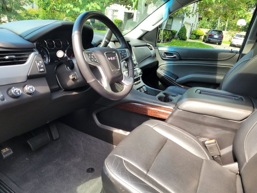 2019 Gmc Yukon SLT photo 10