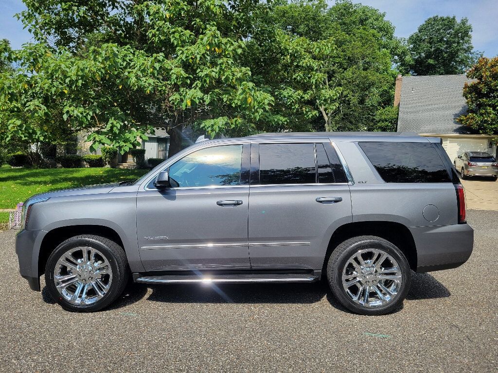 2019 Gmc Yukon SLT photo 3