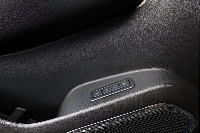 2019 GMC YUKON DENALI - 22940768 - 13