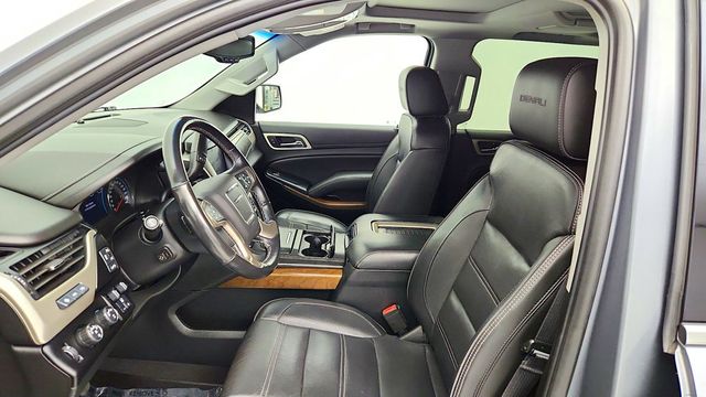 2019 GMC Yukon Denali 4WD w/ Open Road Package, Sunroof & Rear Entertainment - 23097422 - 11