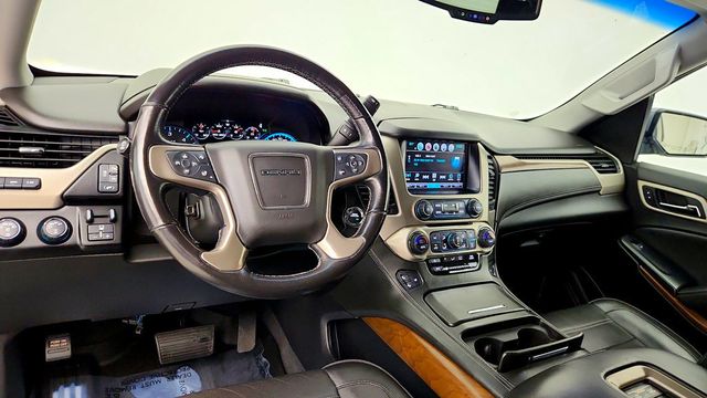 2019 GMC Yukon Denali 4WD w/ Open Road Package, Sunroof & Rear Entertainment - 23097422 - 12