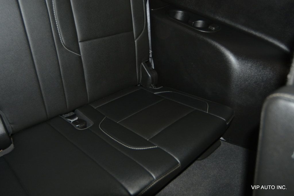 2019 GMC Yukon XL 4WD 4dr SLT Standard Edition - 22962943 - 28