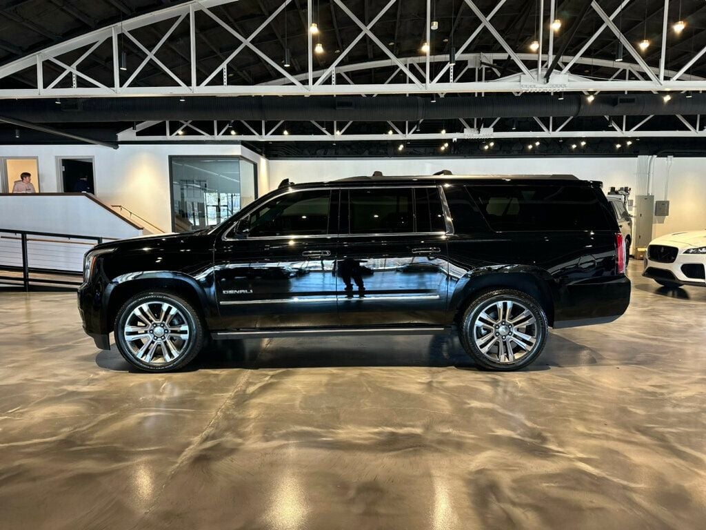 2019 GMC Yukon XL LocalTrade/4WD/DenaliUltimate/MoonRoof/RearSeatEntertainment/NAV - 22771915 - 1