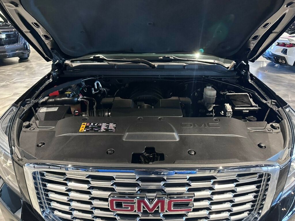 2019 GMC Yukon XL LocalTrade/4WD/DenaliUltimate/MoonRoof/RearSeatEntertainment/NAV - 22771915 - 8