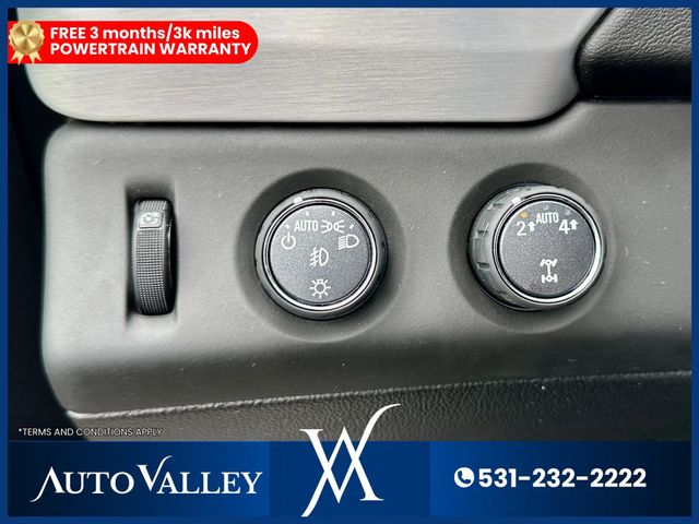 2019 GMC Yukon XL SLT Sport Utility 4D - 23015654 - 16