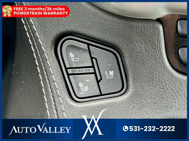 2019 GMC Yukon XL SLT Sport Utility 4D - 23015654 - 35