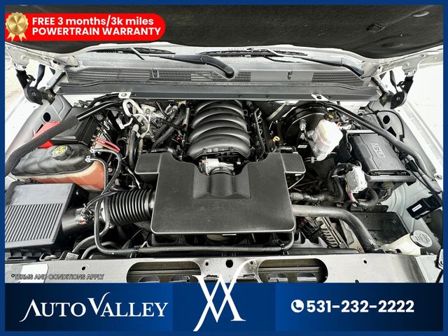 2019 GMC Yukon XL SLT Sport Utility 4D - 23015654 - 44