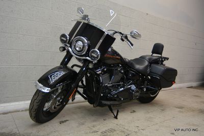 2019 HARLEY DAVIDSON FLHCS