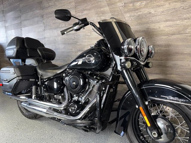 2019 Harley-Davidson FLHC Heritage Classic SUPER CLEAN! - 23014995 - 1