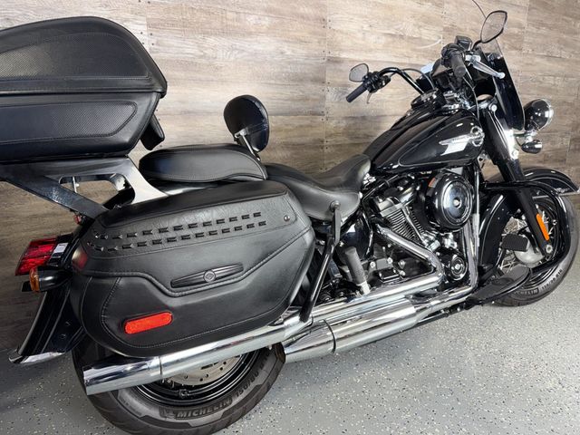 2019 Harley-Davidson FLHC Heritage Classic SUPER CLEAN! - 23014995 - 2