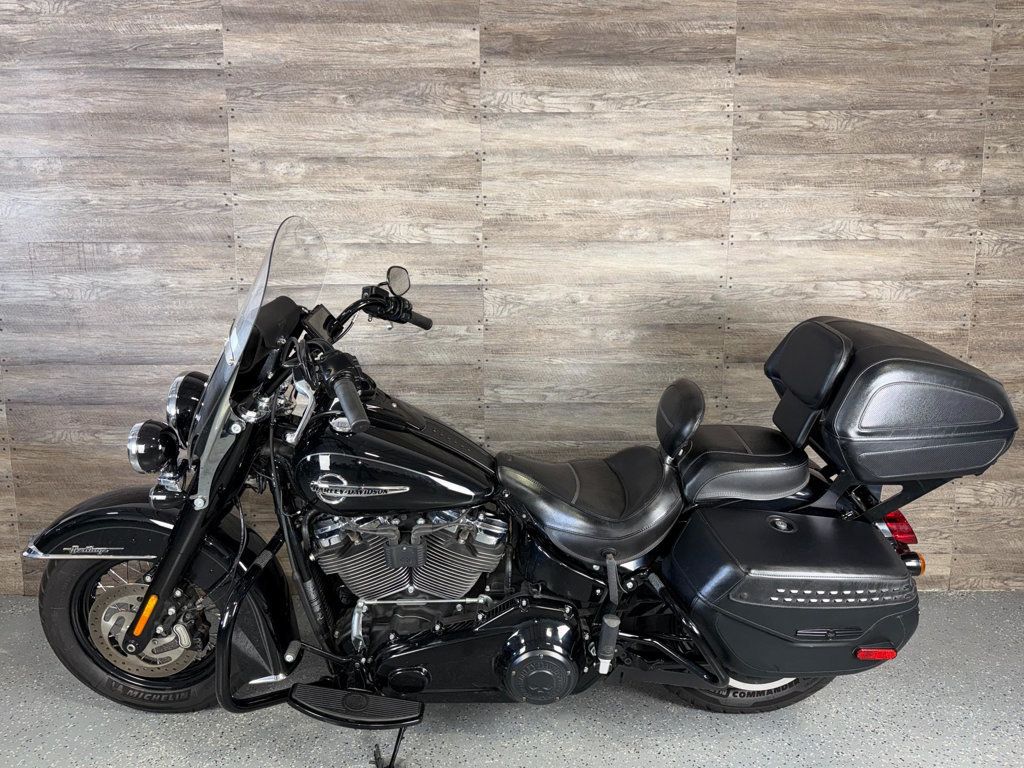 2019 Harley-Davidson FLHC Heritage Classic SUPER CLEAN! - 23014995 - 8