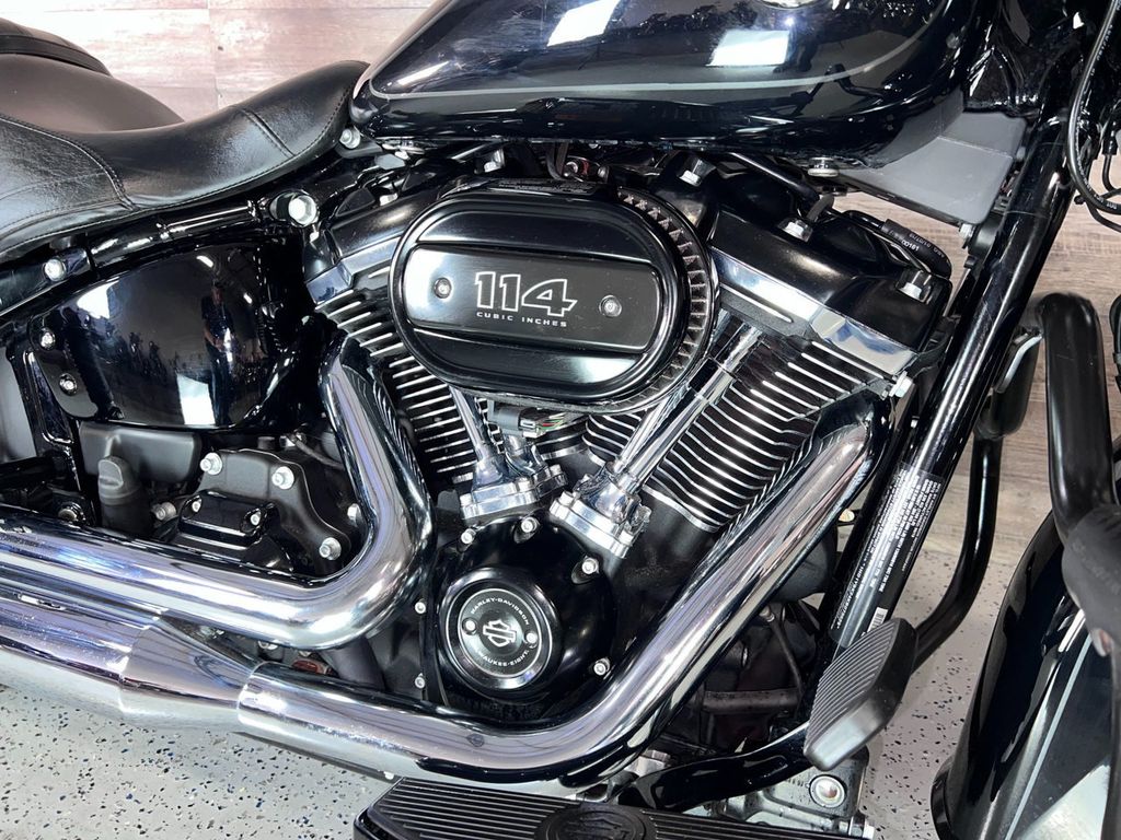 2019 Harley-Davidson FLHCS Heritage Classic 114 One Owner! - 21545414 - 3