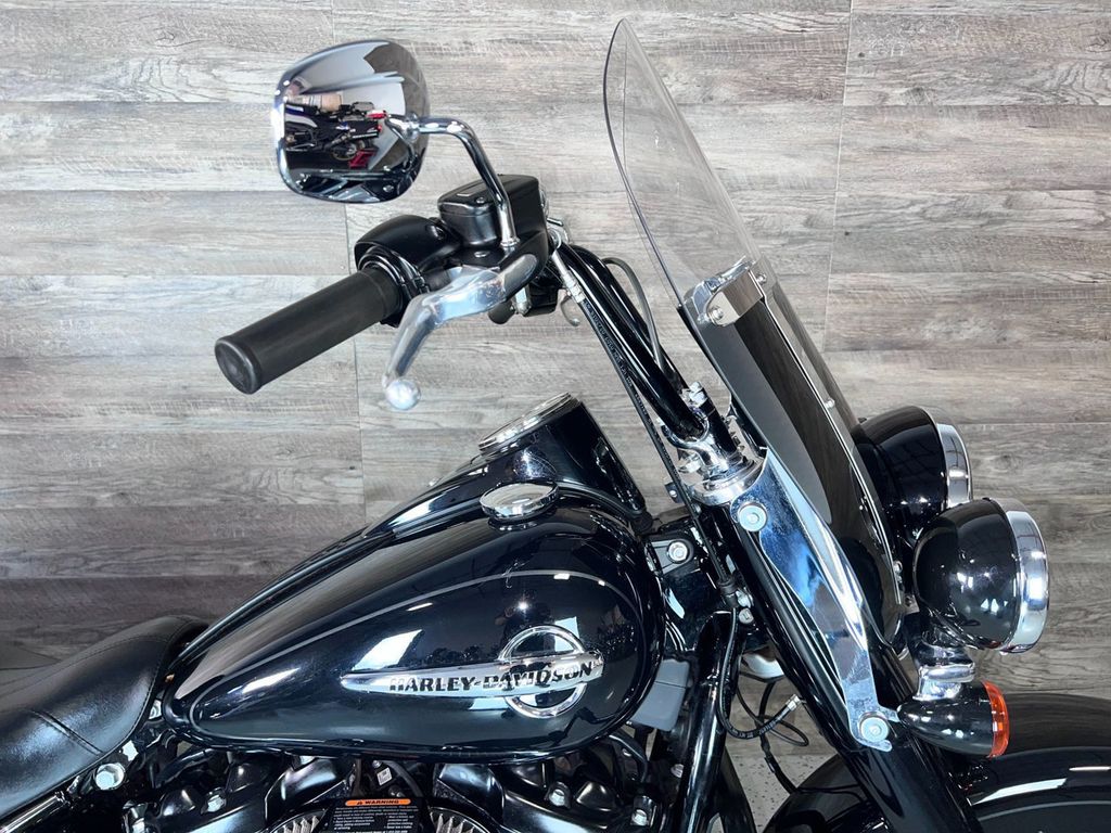 2019 Harley-Davidson FLHCS Heritage Classic 114 One Owner! - 21545414 - 4