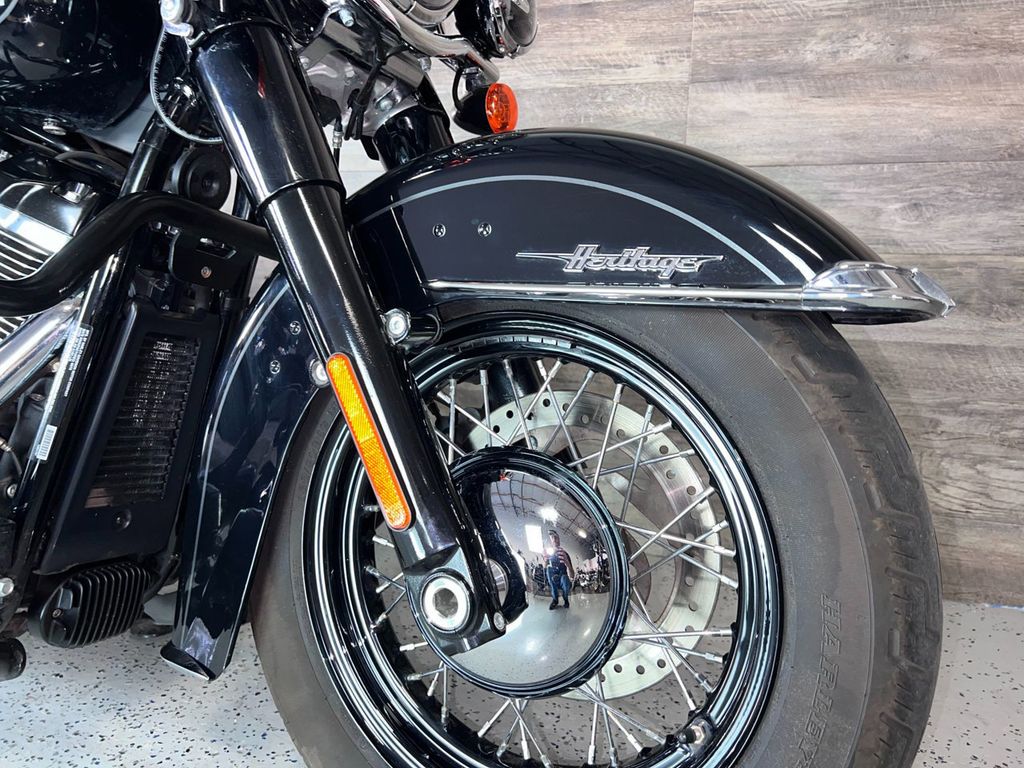 2019 Harley-Davidson FLHCS Heritage Classic 114 One Owner! - 21545414 - 5