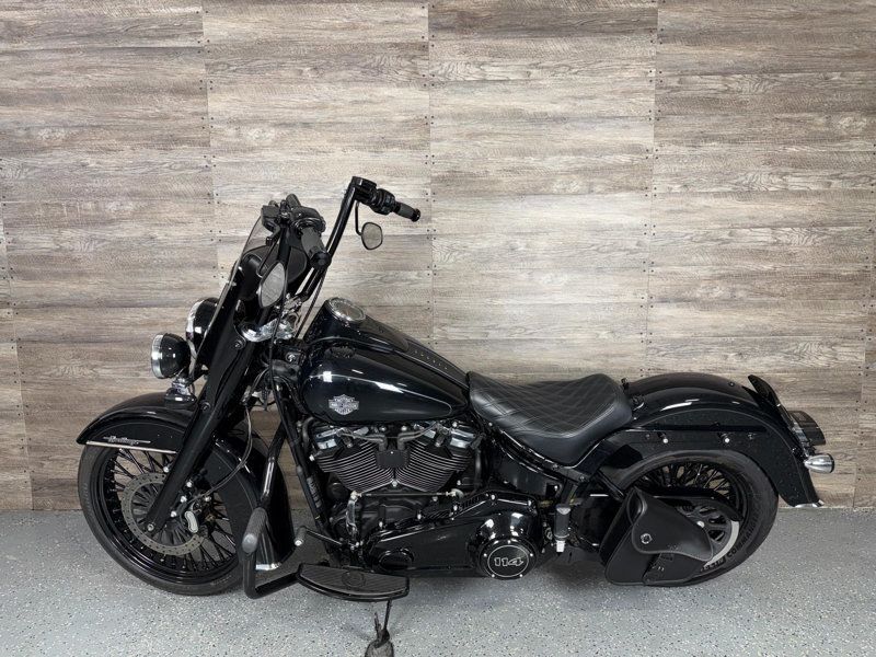 2019 Harley-Davidson FLHCS Heritage Classic 114 SUPER CLEAN! - 22979386 - 10