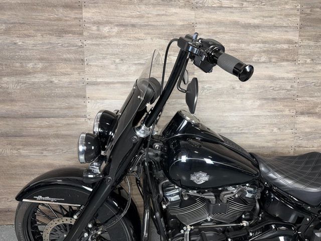 2019 Harley-Davidson FLHCS Heritage Classic 114 SUPER CLEAN! - 22979386 - 11