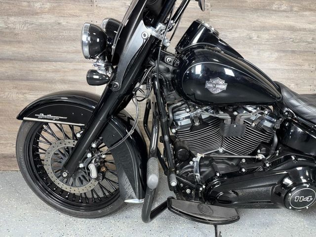 2019 Harley-Davidson FLHCS Heritage Classic 114 SUPER CLEAN! - 22979386 - 14