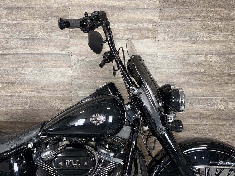 2019 Harley-Davidson FLHCS Heritage Classic 114 SUPER CLEAN! - 22979386 - 2